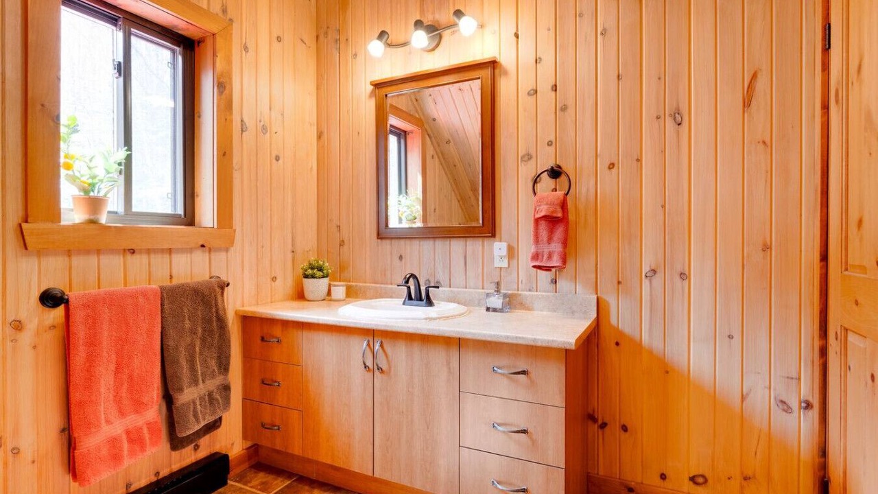 Photo of Bathroom in Amherst