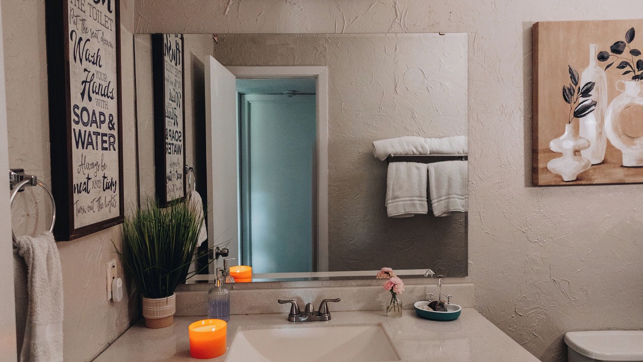 Photo of Bathroom in Point Venture