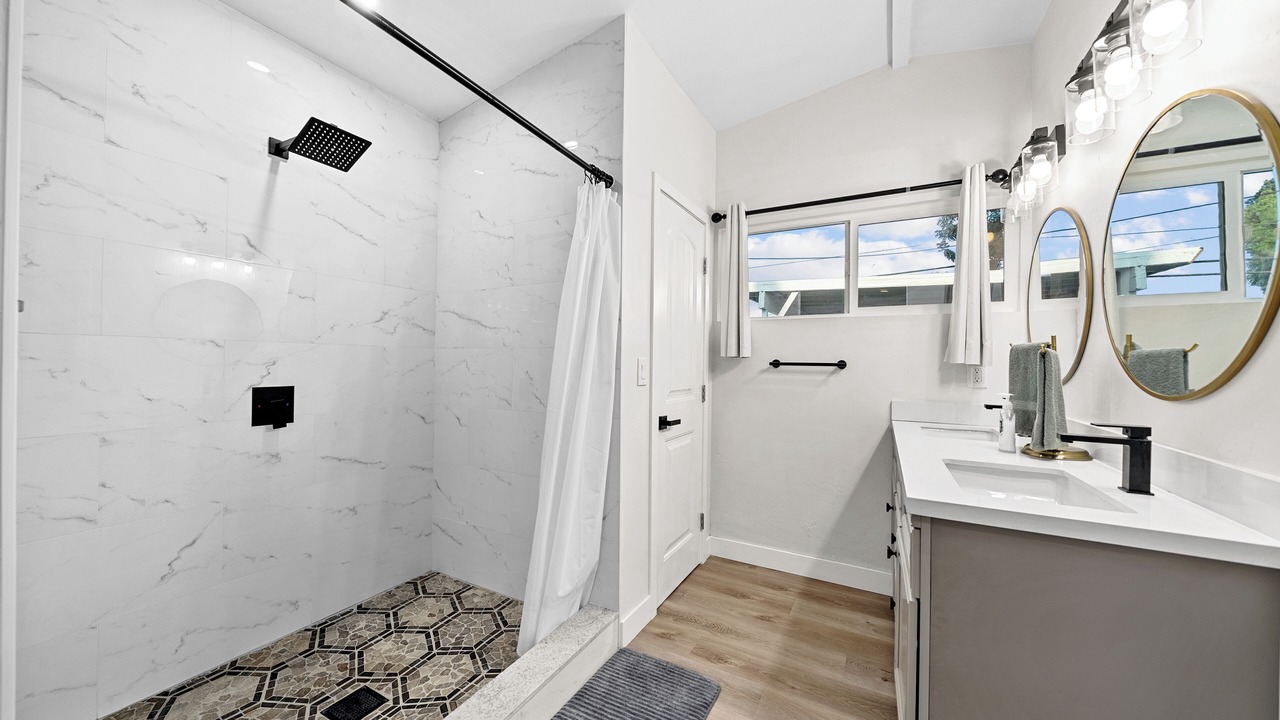 Photo of Bathroom in Lakeside
