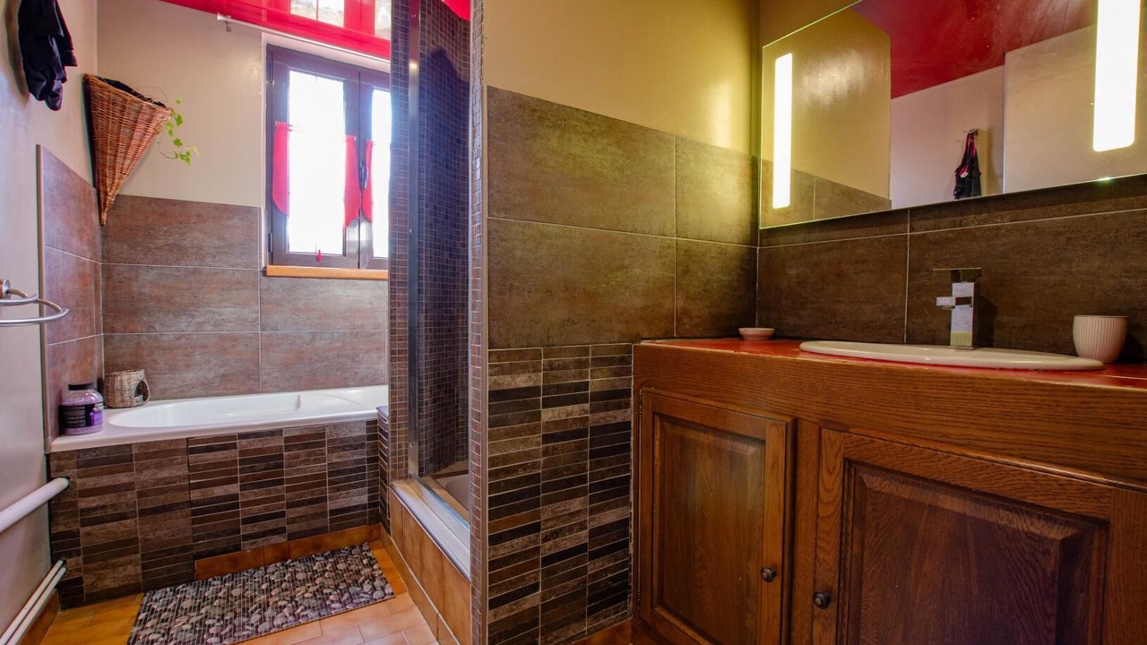 Photo of Bathroom in Arconville