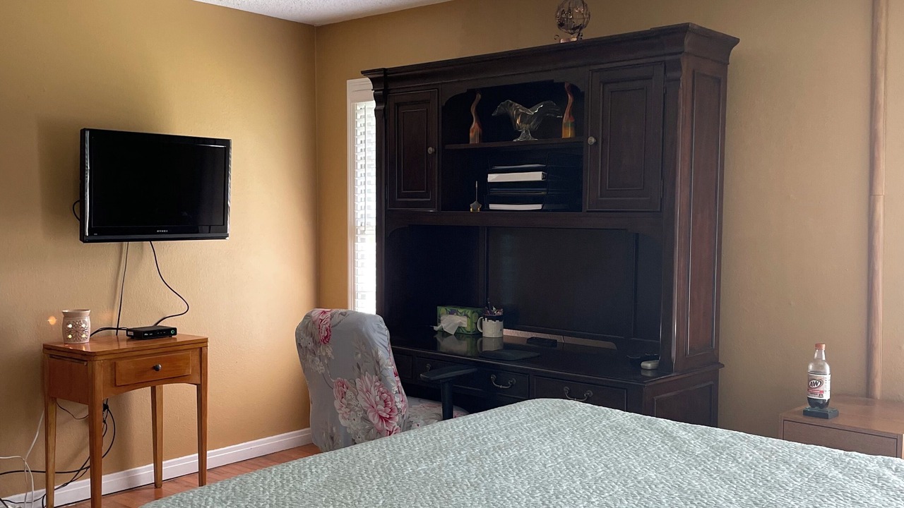 Photo of Bedroom in Flint