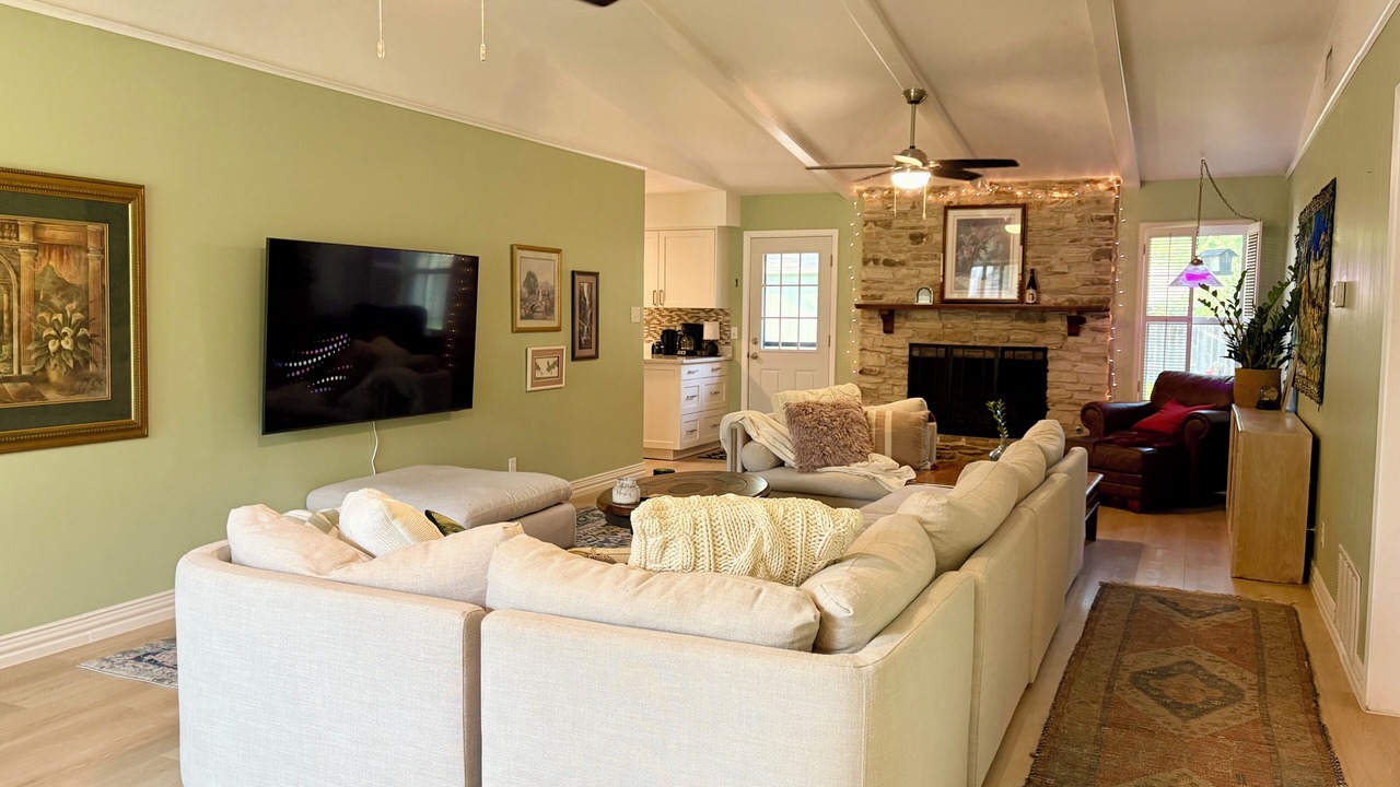 Photo of Livingroom in Austin
