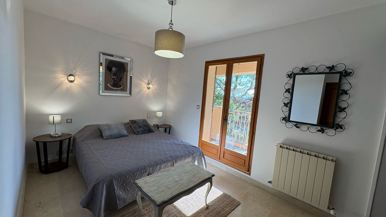 Photo of Bedroom in Saze