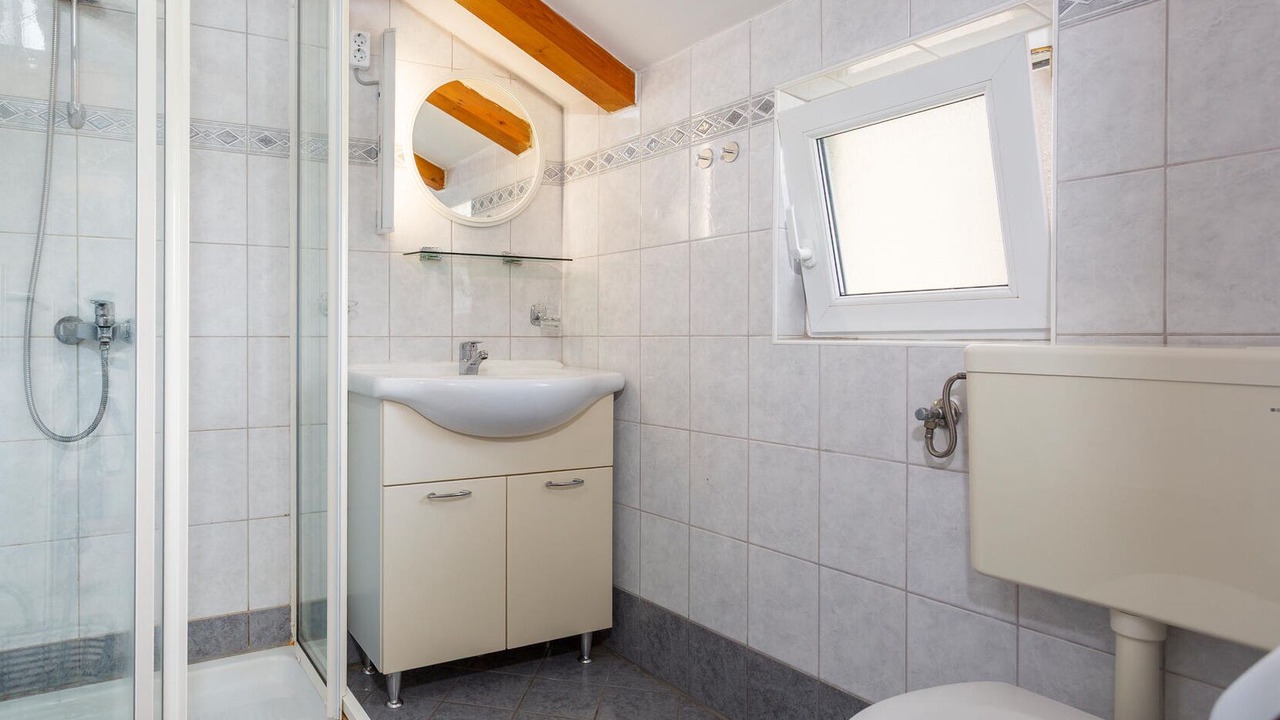 Photo of Bathroom in Gabonjin