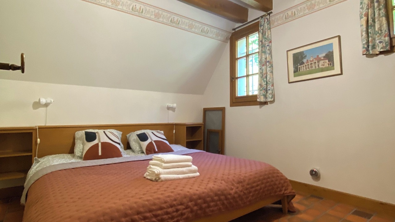 Photo of Bedroom in Flee