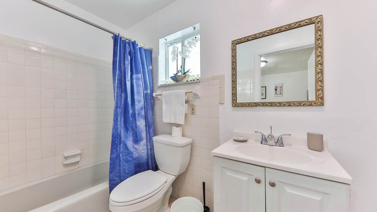 Photo of Bathroom in Highland Garden