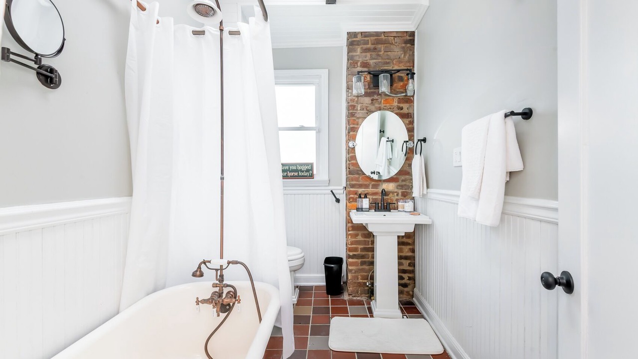 Photo of Bathroom in Butchertown