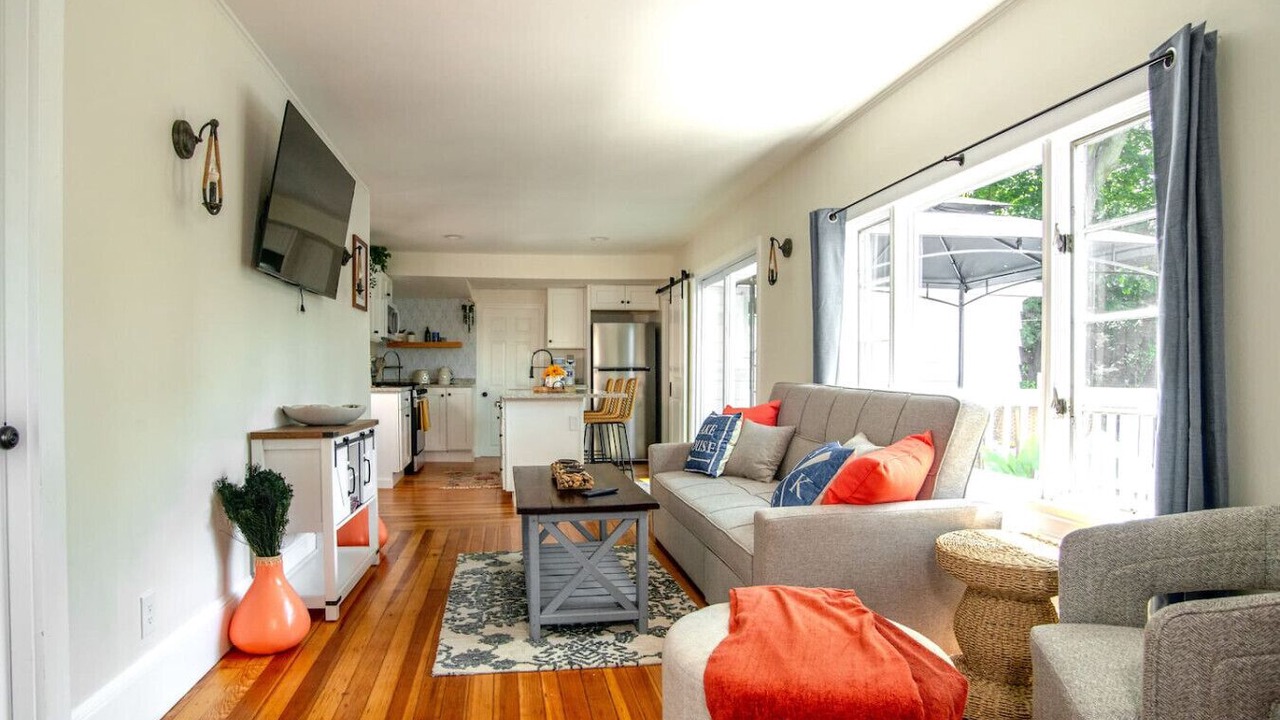 Photo of Livingroom in Billerica