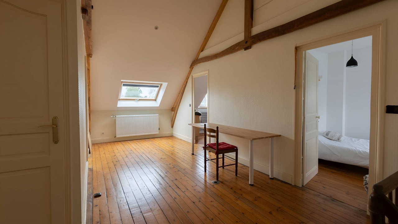 Photo of Others in Teille