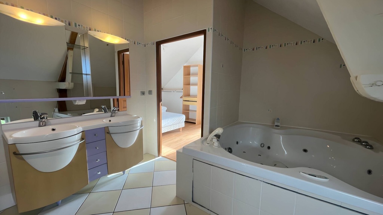 Photo of Bathroom in Teille