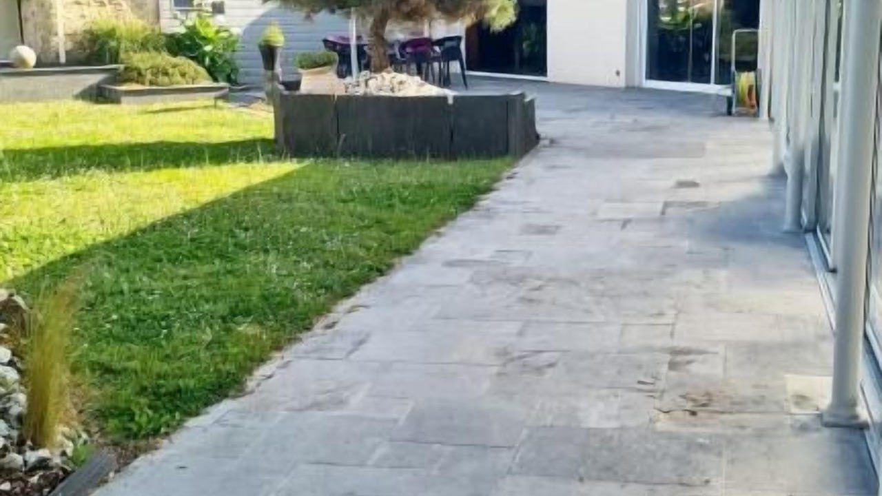 Photo of Patio Balcony in Aigrefeuille-sur-Maine