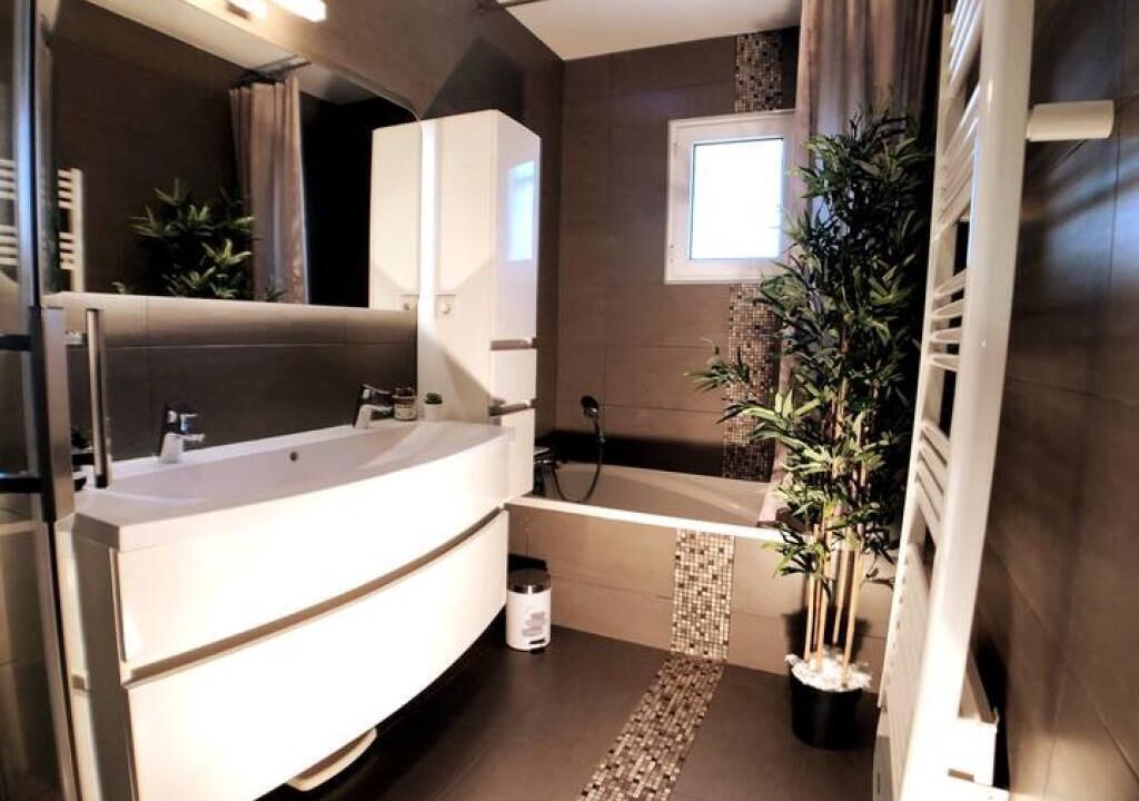 Photo of Bathroom in Lattes