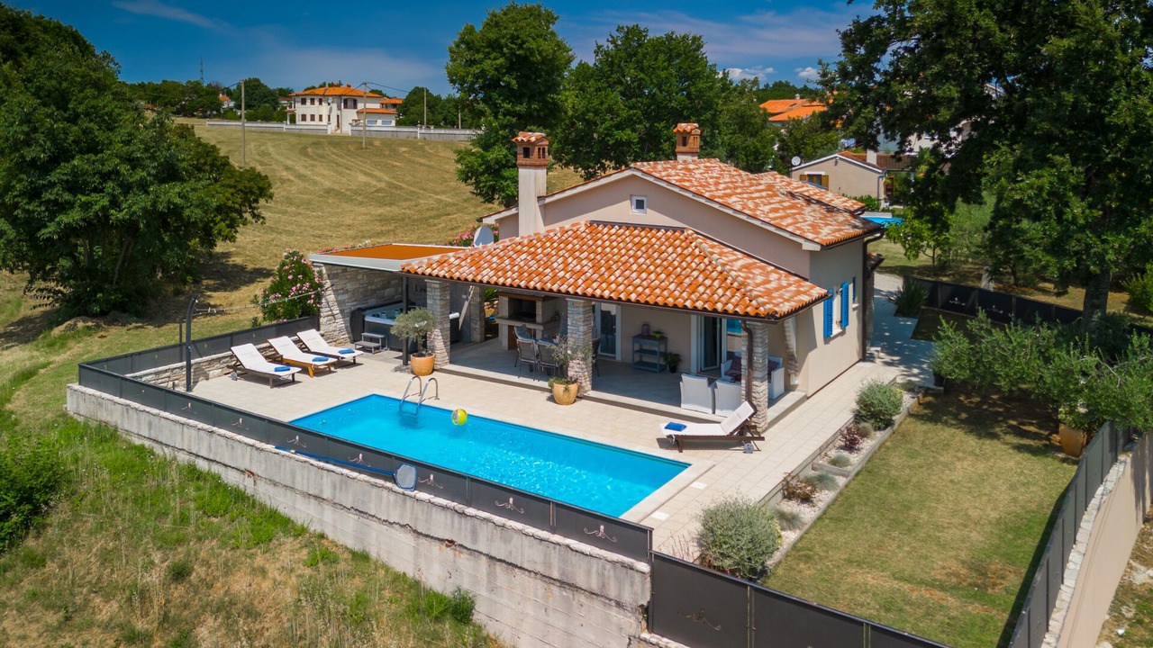 Photo of Outdoor in Melnica