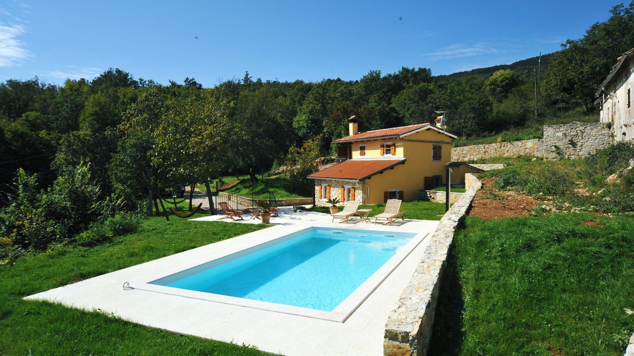 Photo of Outdoor in Sucici