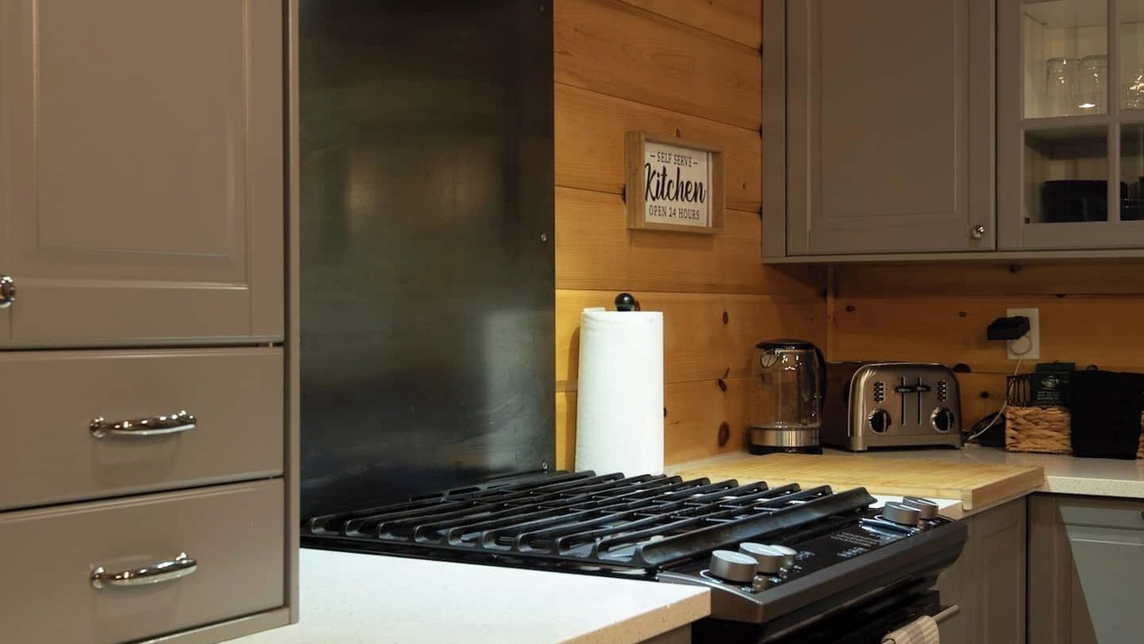 Photo of Kitchen in Colpoys Bay