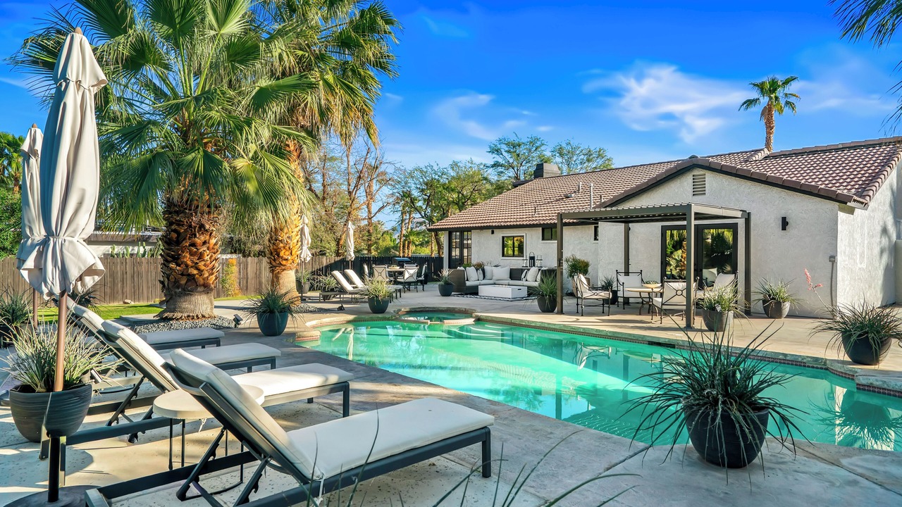 Photo of Outdoor in Magnesia Falls Cove