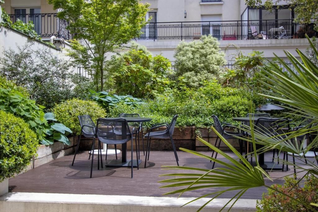 Photo of Outdoor in Porte-Dauphine
