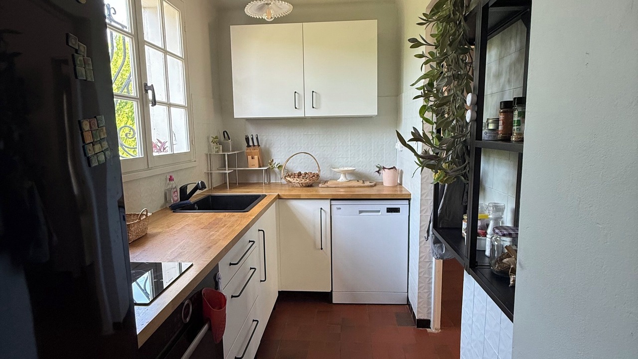 Photo of Kitchen in Cucuron