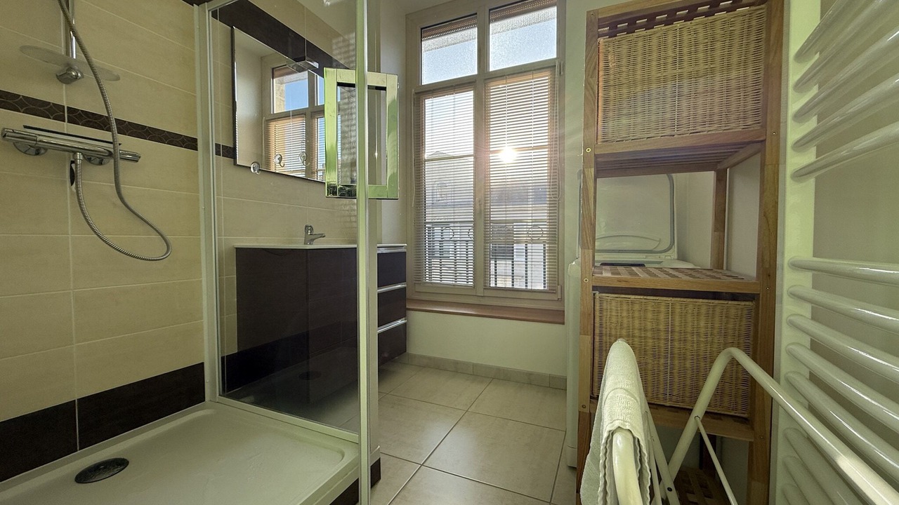 Photo of Bathroom in Bollee