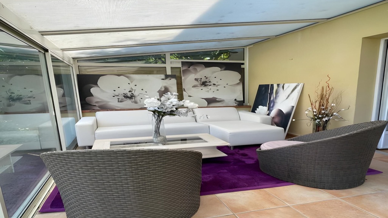 Photo of Livingroom in Saint-Pavace