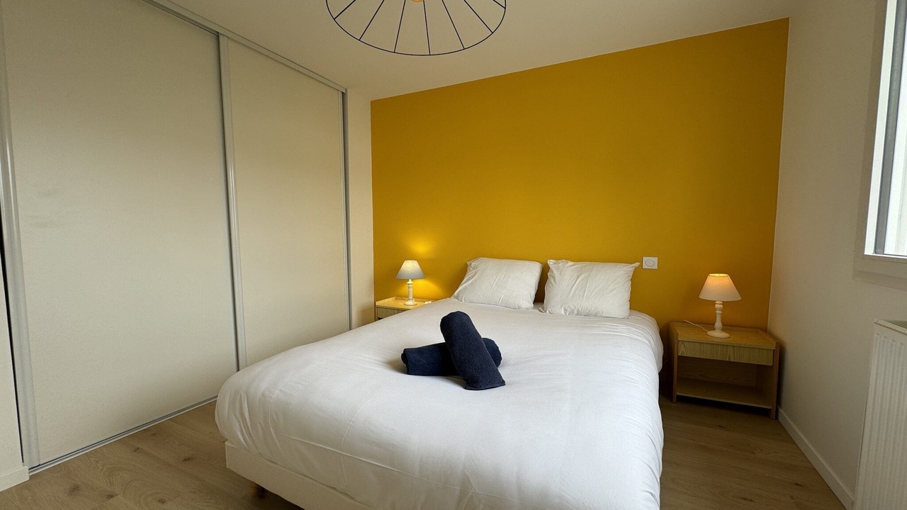 Photo of Others in Miroir - Batignolles