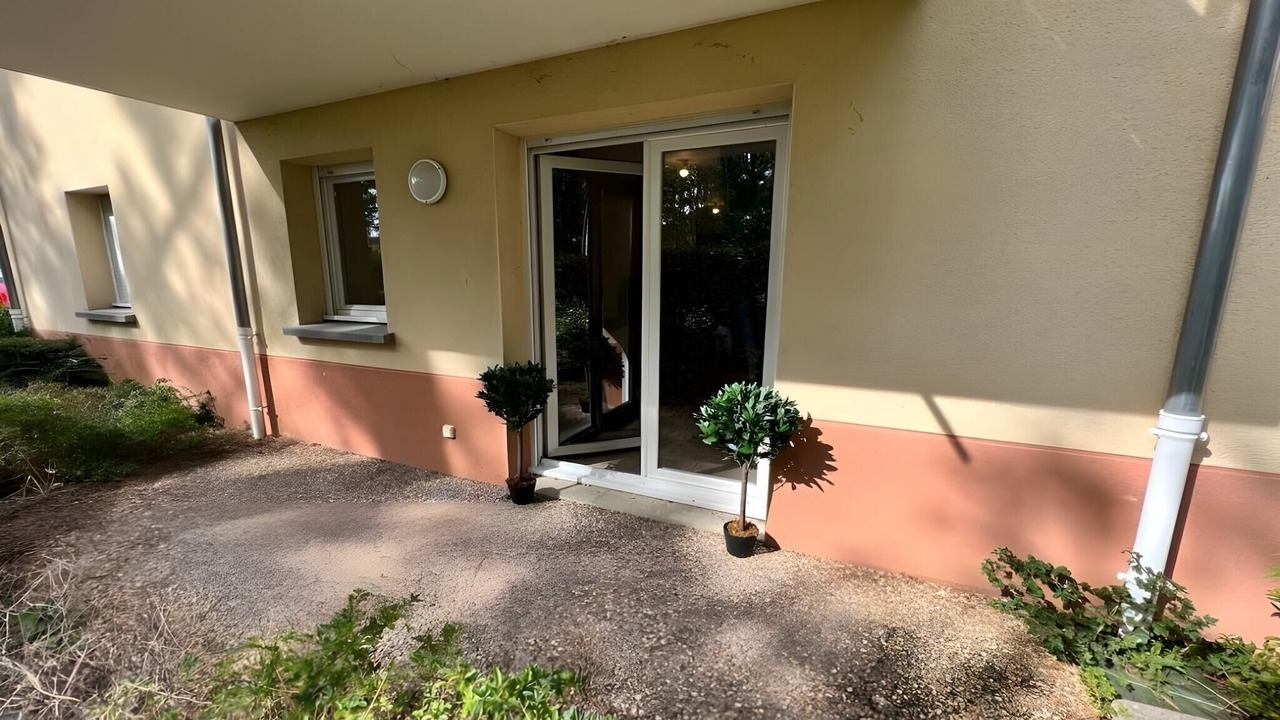 Photo of Outdoor in Pin - Vert Galant