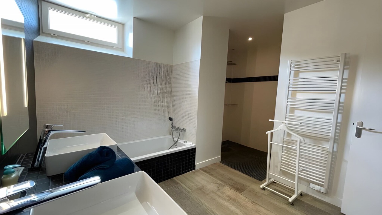 Photo of Bathroom in Thoree-les-Pins