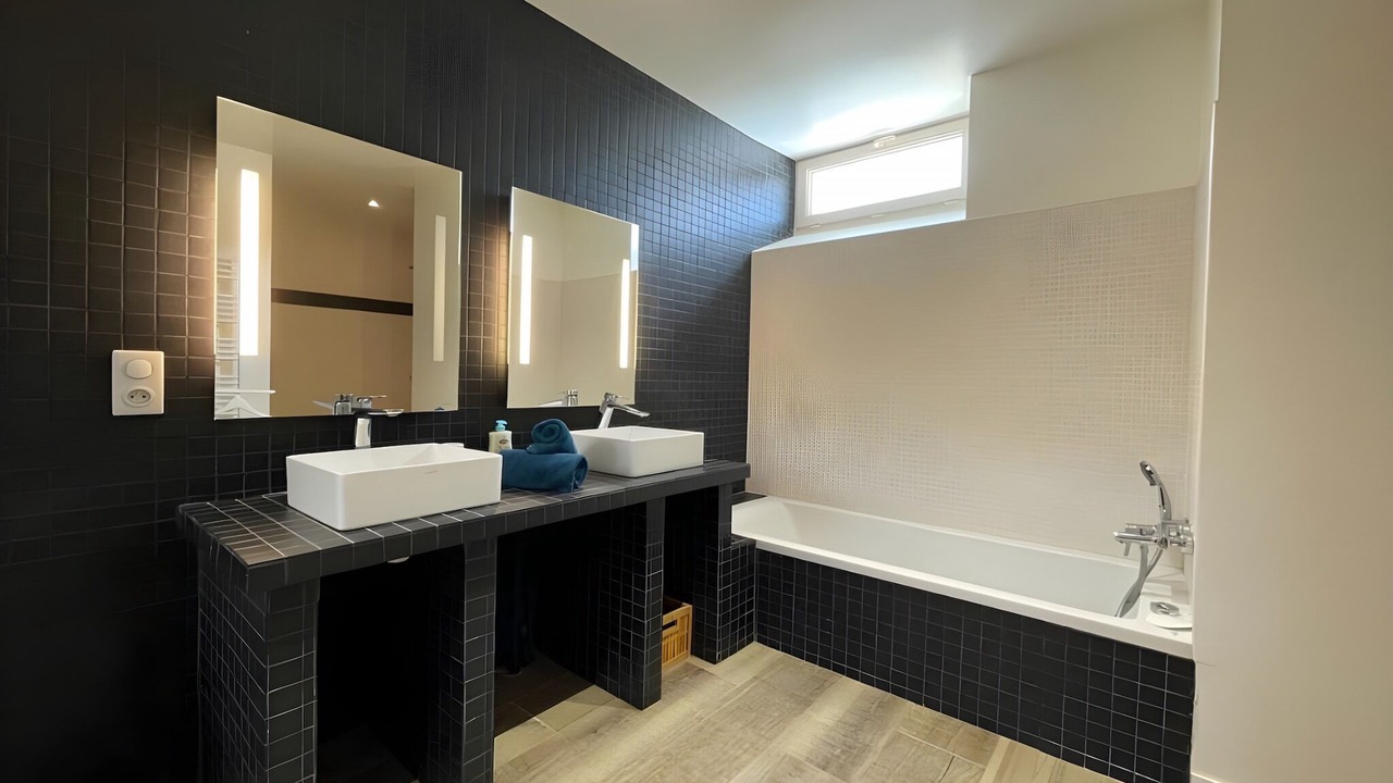 Photo of Bathroom in Thoree-les-Pins