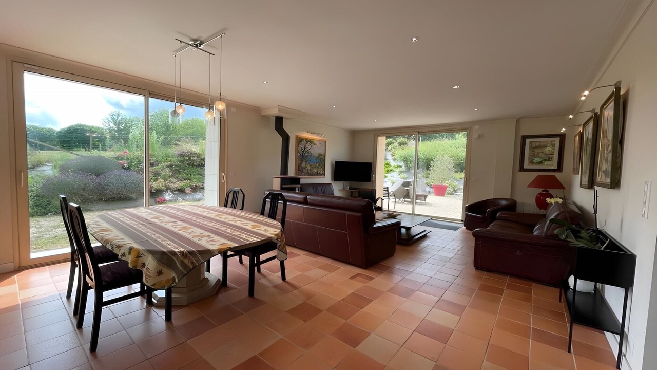 Photo of Livingroom in Thoree-les-Pins