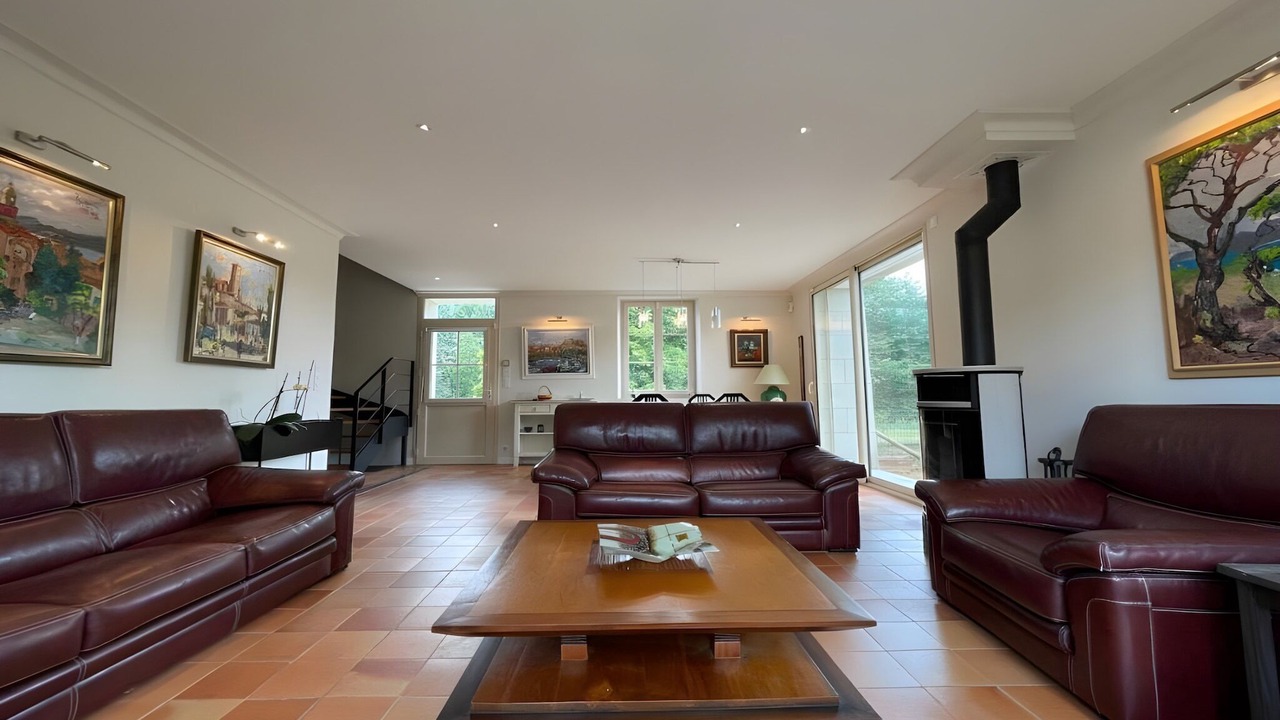 Photo of Livingroom in Thoree-les-Pins