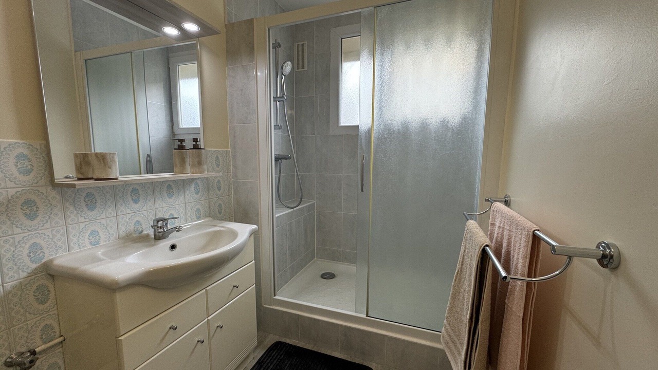 Photo of Bathroom in Pontlieue - Rocade