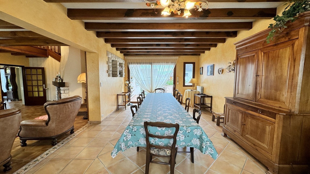 Photo of Livingroom in Change
