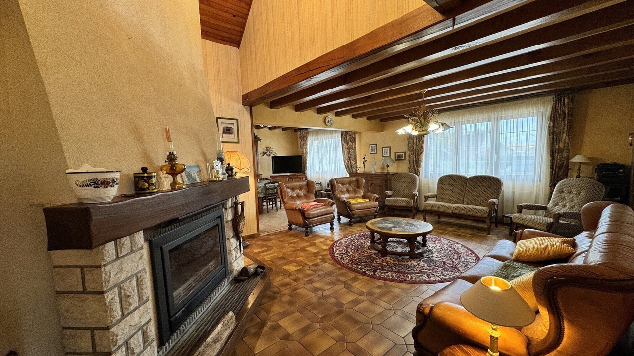 Photo of Livingroom in Change