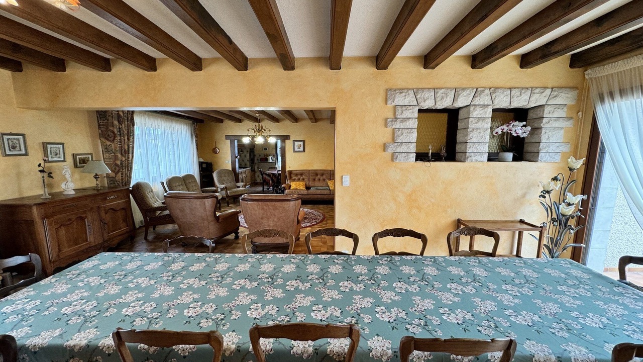 Photo of Livingroom in Change