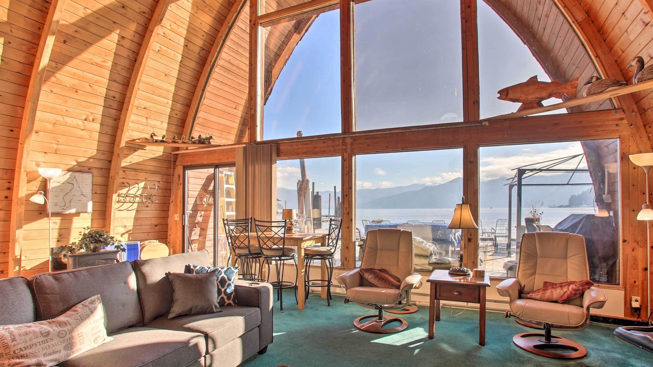 Photo of Livingroom in Bayview