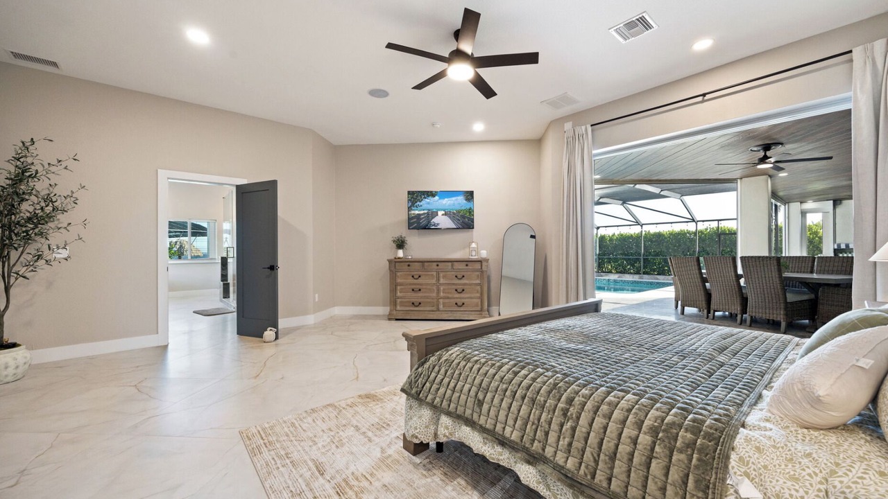 Photo of Bedroom in Caloosahatchee