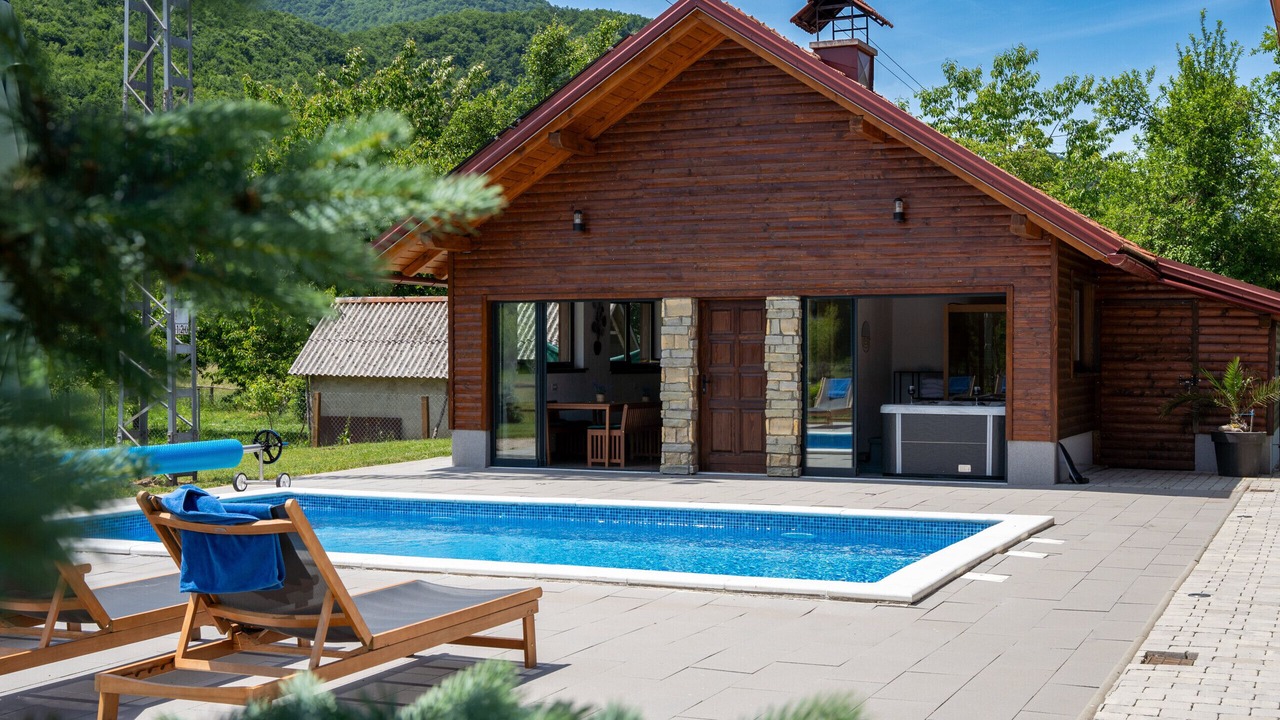 Photo of Outdoor in Brusane