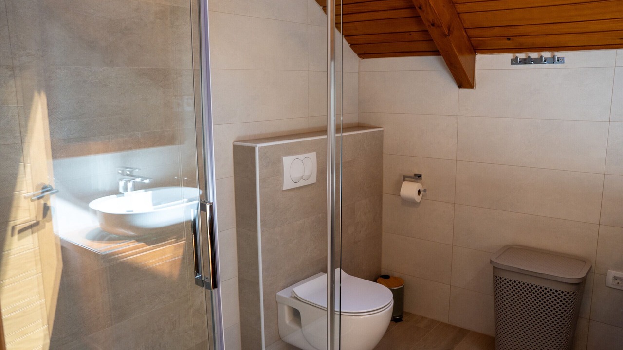Photo of Bathroom in Brusane