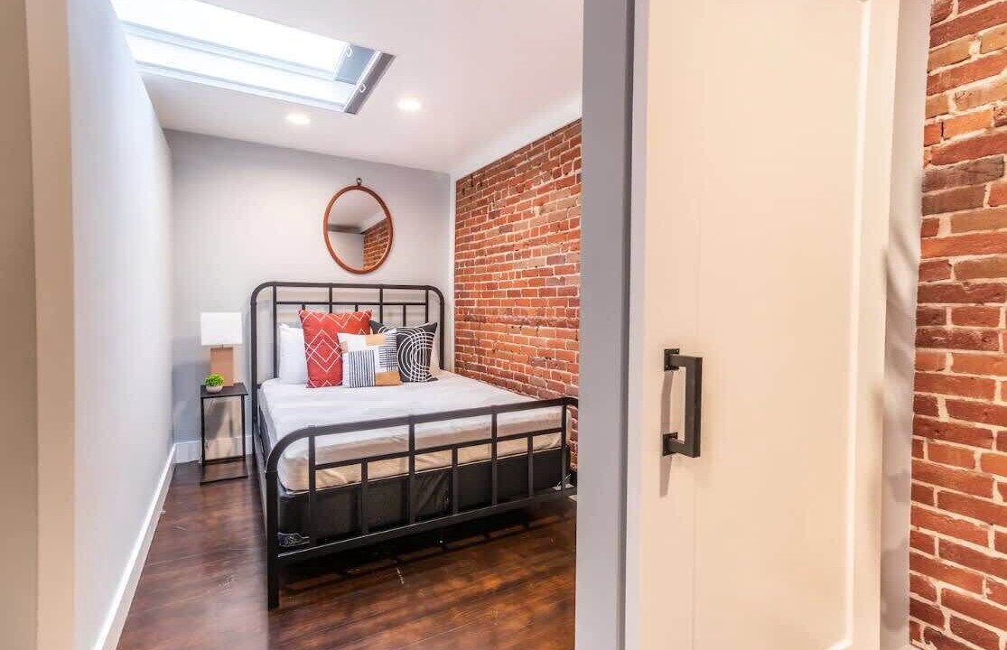 Photo of Bedroom in Gaslamp Quarter