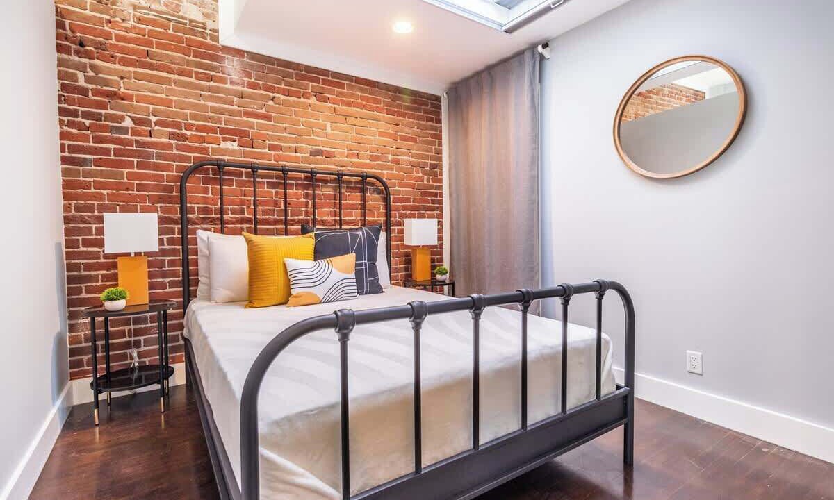 Photo of Bedroom in Gaslamp Quarter