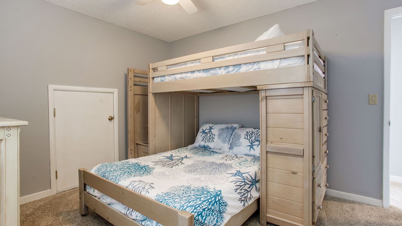 Photo of Bedroom in Ono Island
