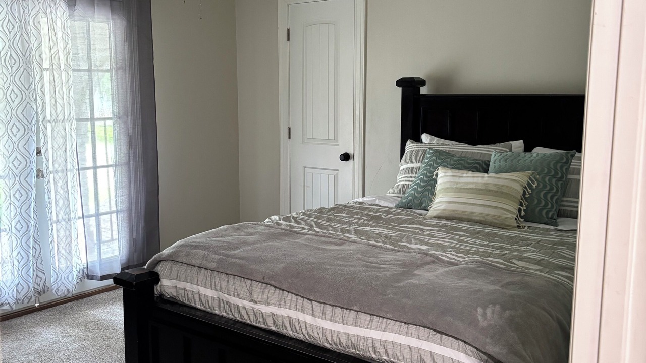 Photo of Bedroom in Richwood