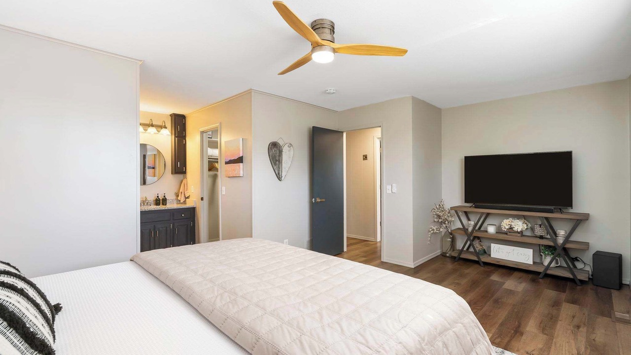 Photo of Bedroom in Beaver Shores