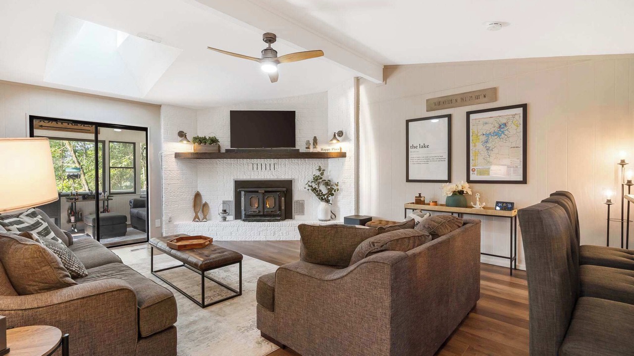 Photo of Livingroom in Beaver Shores