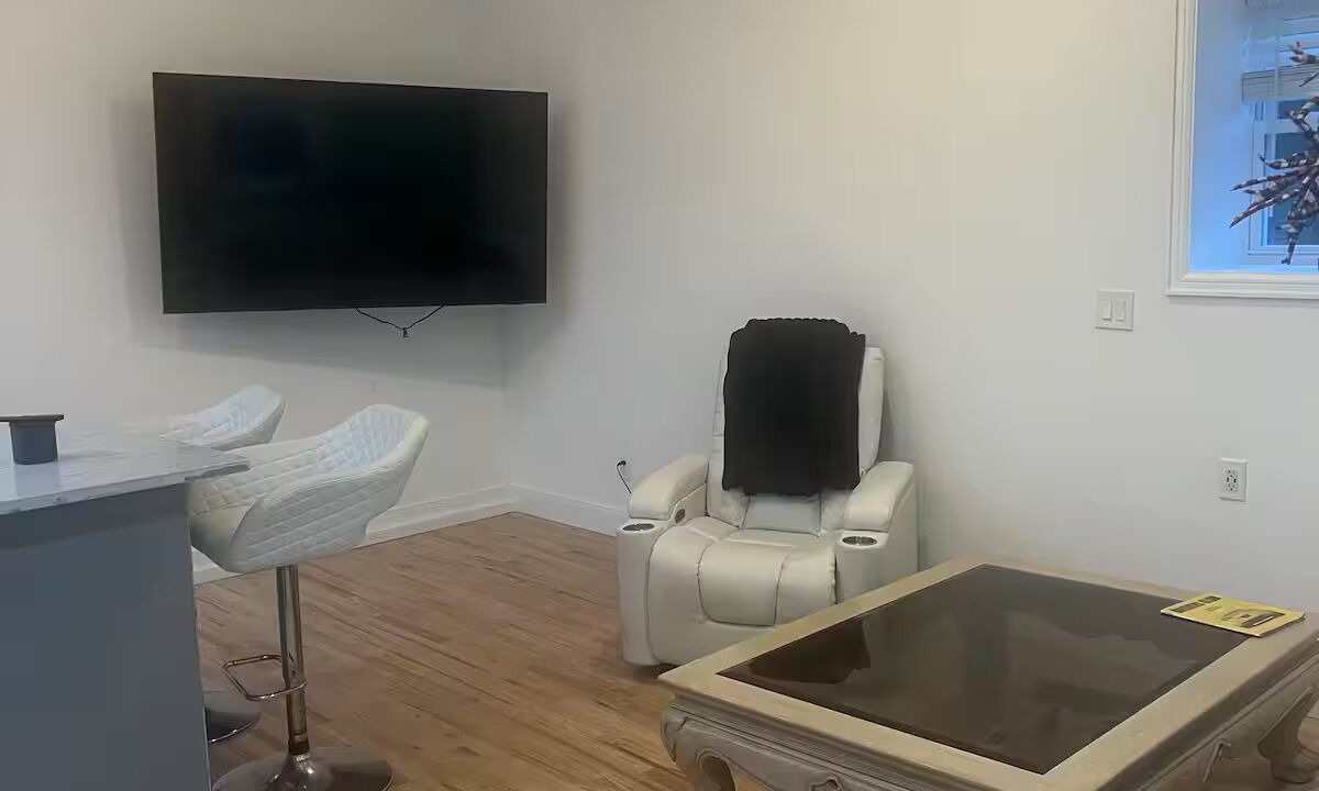 Photo of Others in Center Moriches