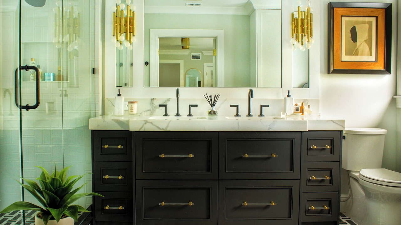 Photo of Bathroom in College Park