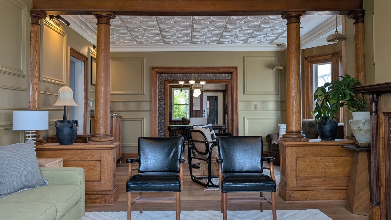 Photo of Bedroom in South Main Street