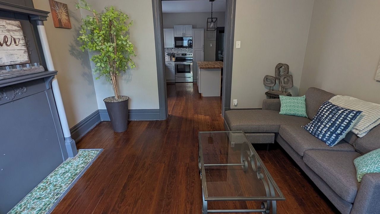 Photo of Livingroom in St. Louis