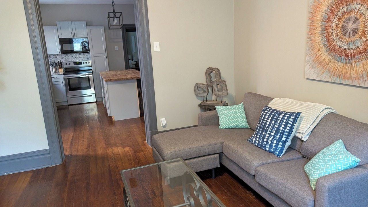 Photo of Livingroom in St. Louis