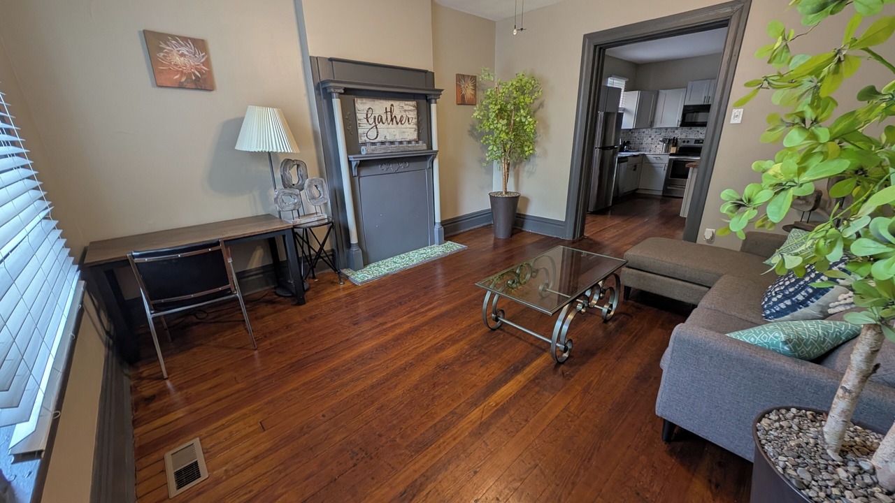 Photo of Livingroom in St. Louis